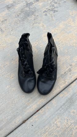 8 1/2 black heeled boots