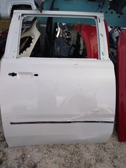 2017 up Saburban passenger rear door