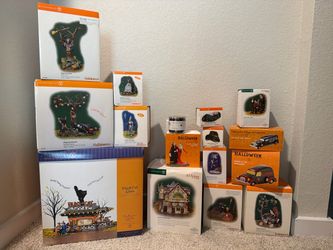 Department 56 / Lemax Halloween Village