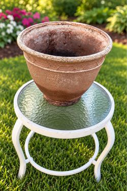 Decorative Outdoor Planter – 14.6” Wide