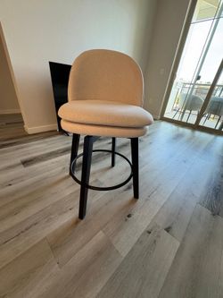 2 bar stools purchased in feb 2025