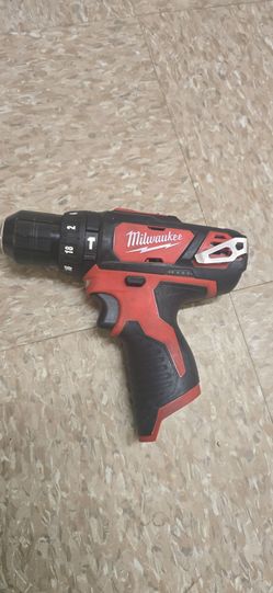 Milwaukee drill w hammer