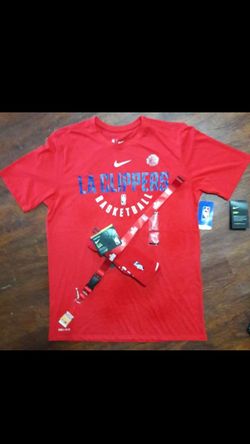 LA CLIPPERS T-SHIRT LANYARD NIKE SOCKS LOT