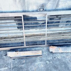 Truck cab headache rack