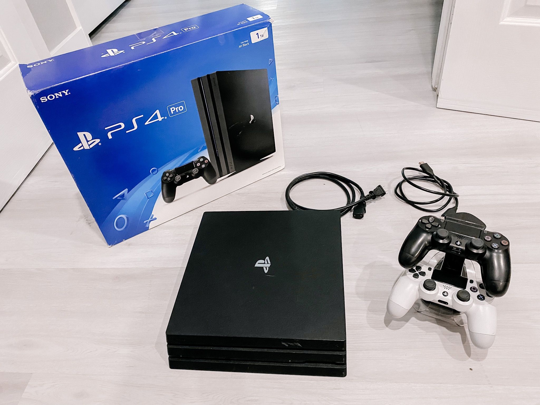 PS4 Pro 1TB SSD HD