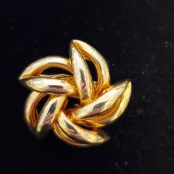 Vintage Mid Century Goldtone Small Brooch
