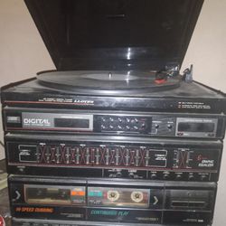 Vintage Lloyds Brand Stereo System.  Tape Player Recorder And Record Player With 2 Speakers