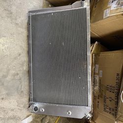 LA Zona Auto Parts 1977 to 1982 Chevy Corvette V8 MT Radiator Radiador 3 rows tres ileras 