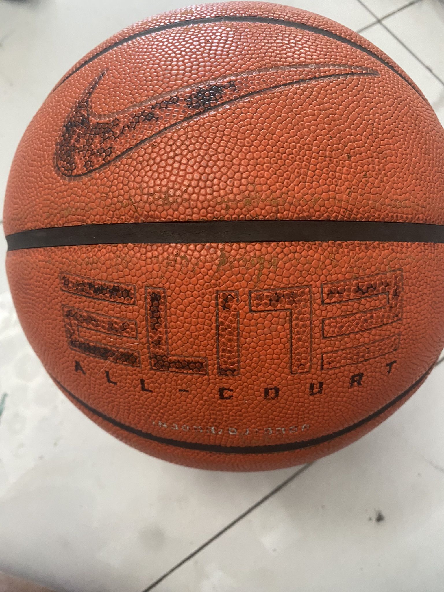 Nike Elite All-Court Indoor/Outdoor Size 7 Basketball