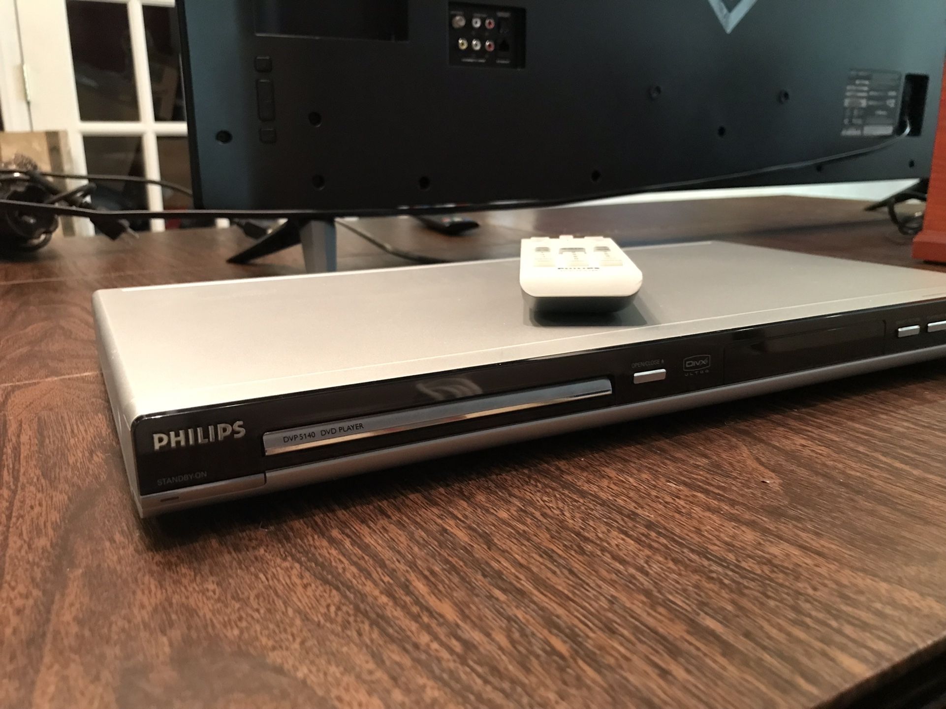 Philips DVP5140 Multiformat DVD Player with DivX, MP3, Windows Media Support