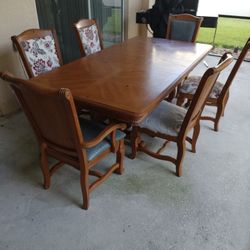 Oak Dining Room Set With Padded High Back Chairs