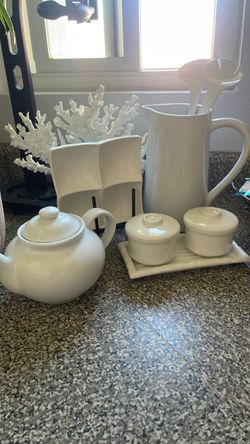 White ceramic 10piece kitchen set $20