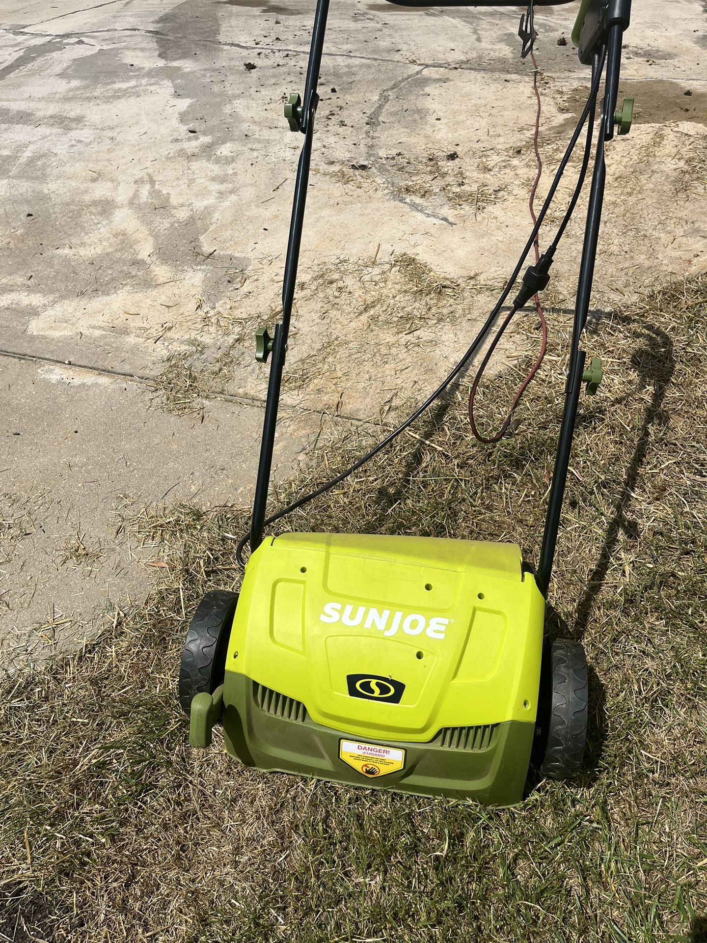 Sun Joe electric dethatcher and scarifier