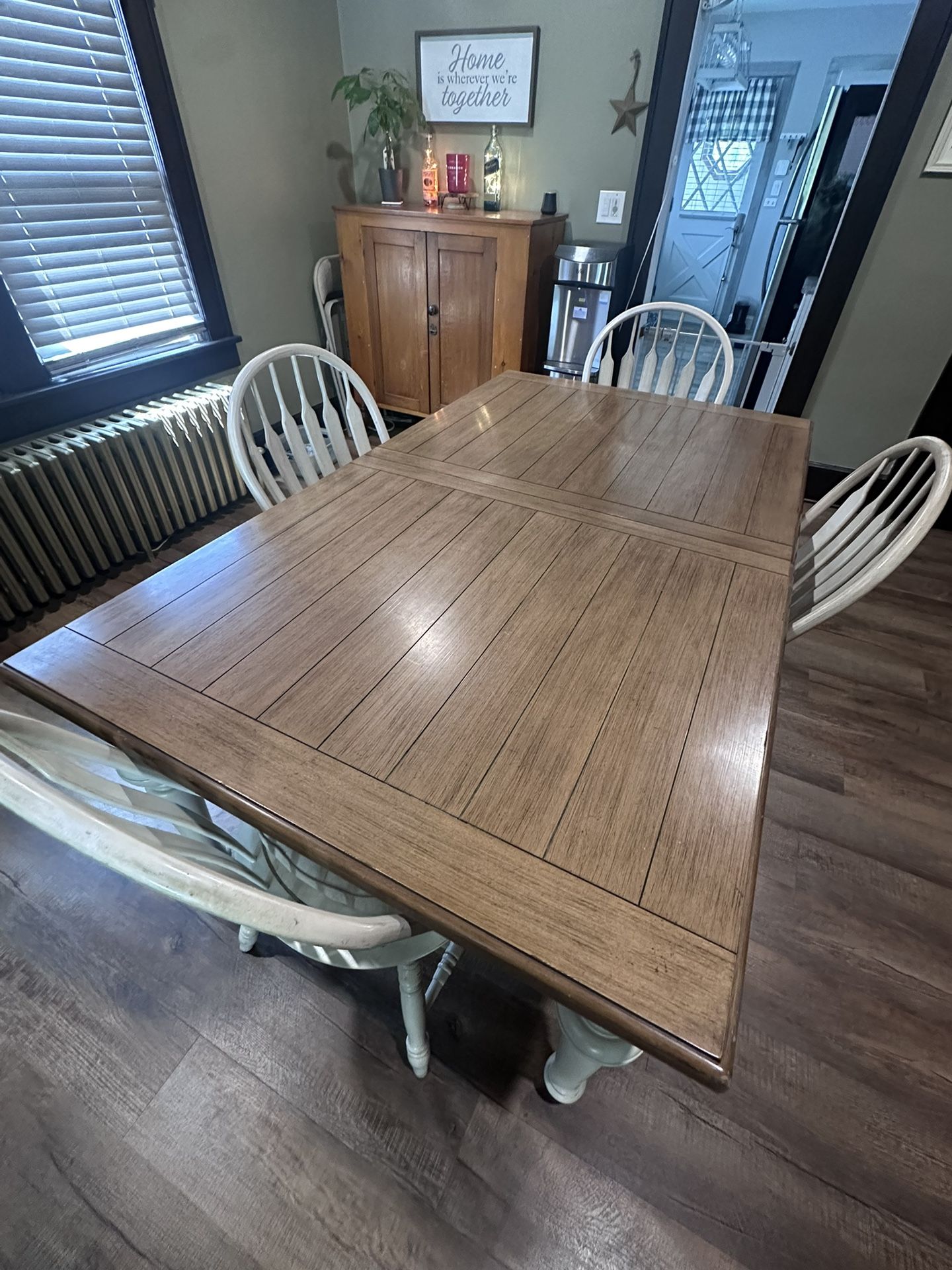 Dining Table & Chairs