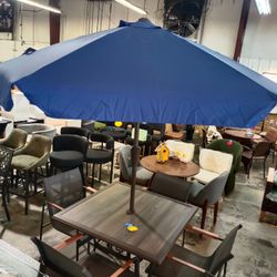 SUMMIT LIVING 6 Pieces Outdoor Patio Dining Set with 4 Pieces Chairs  & 1 umbrella for Yard $250 Warehouse Address: 2745 Boone st  Columbia sc 29204 B