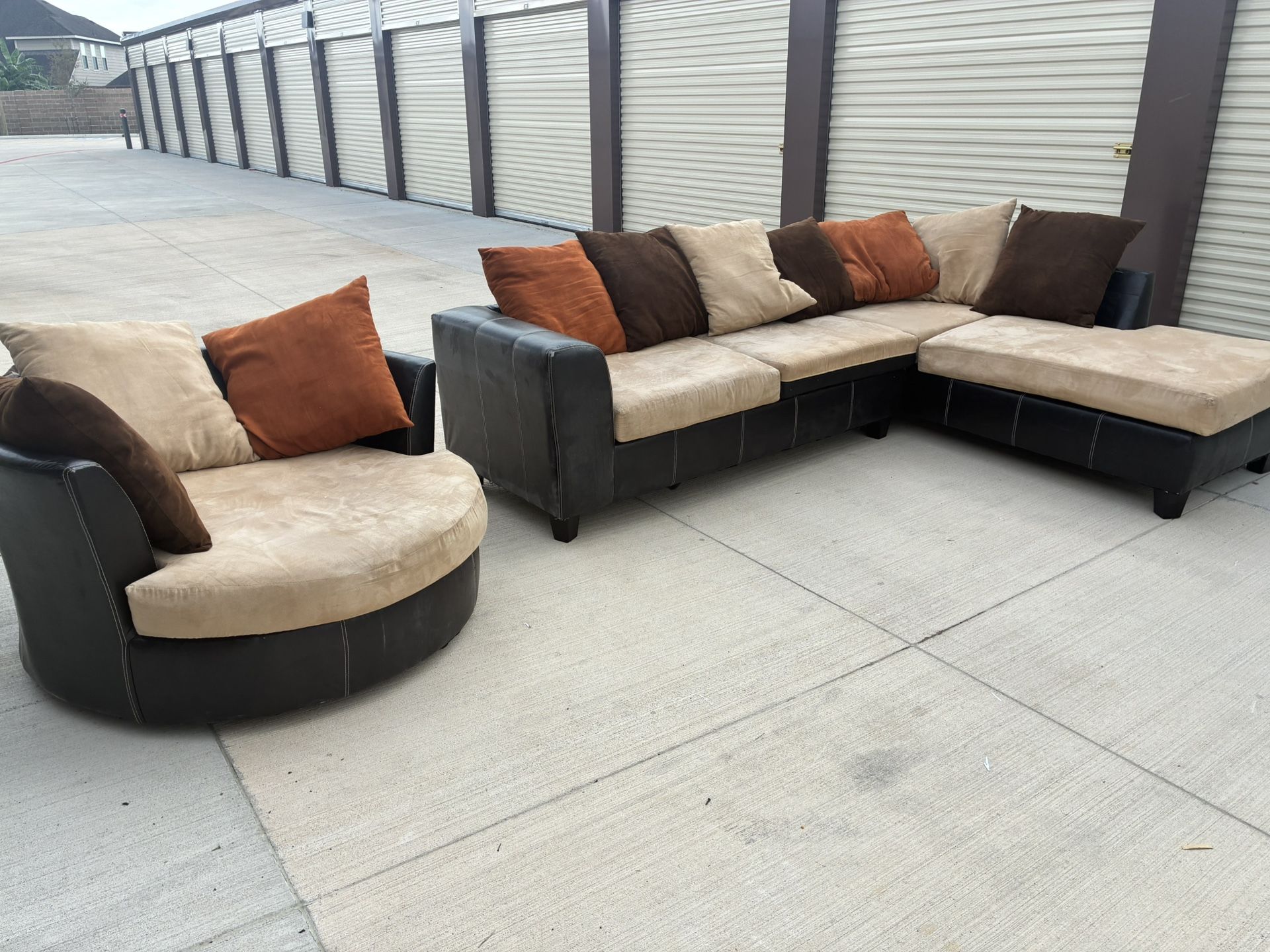 Sectional Set With Rollable Sofa