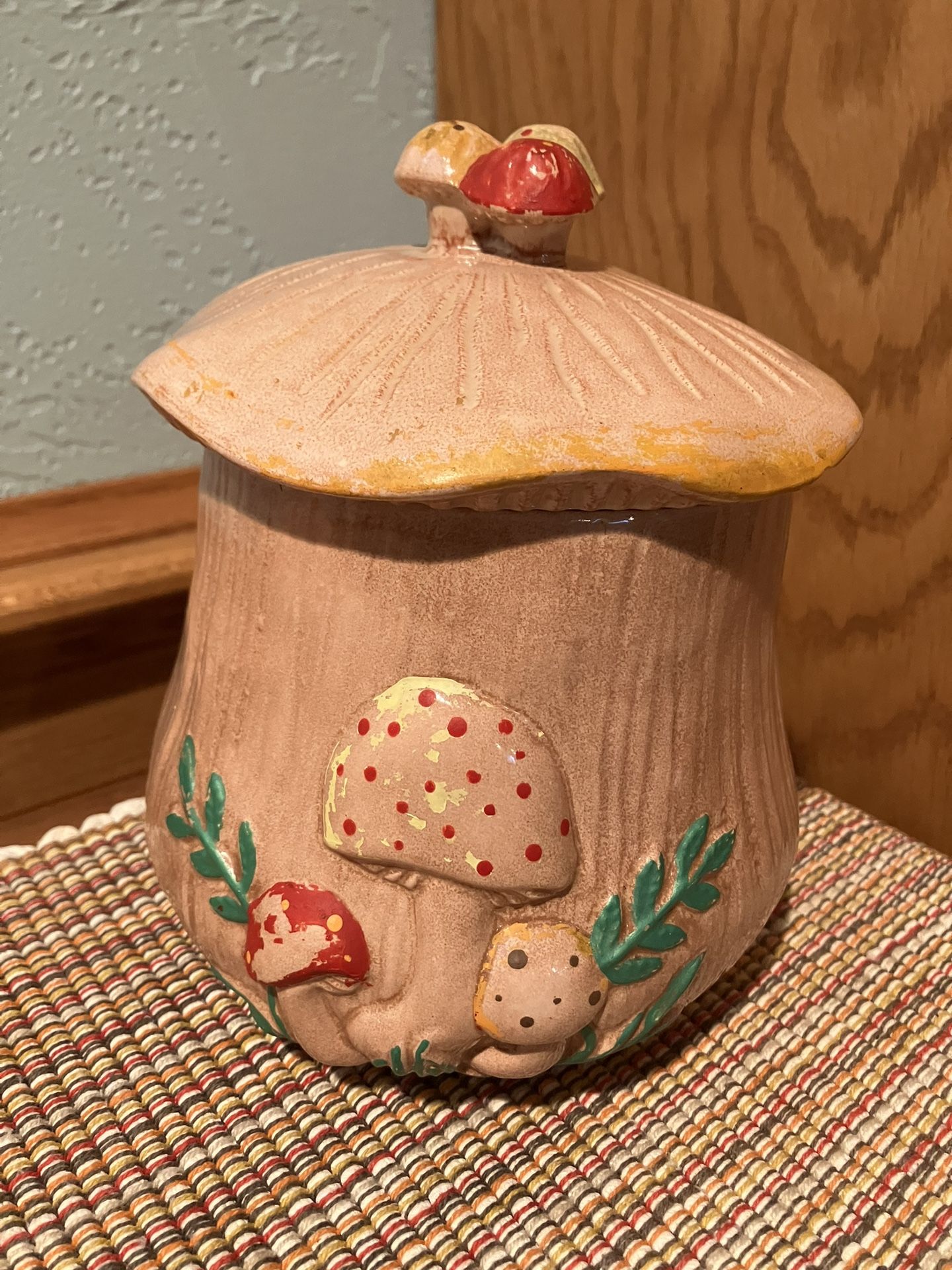 Vintage “Arnels” hand painted 🍄 mushroom Ceramic canister