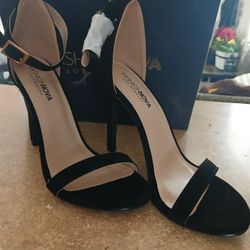 Brand New Fasion Nova Heels