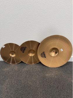 Drum set with cymbals