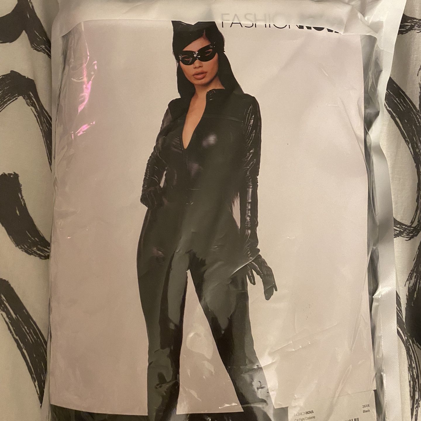Fashion nova Cat Fight Costume for Sale in Fresno, CA - OfferUp