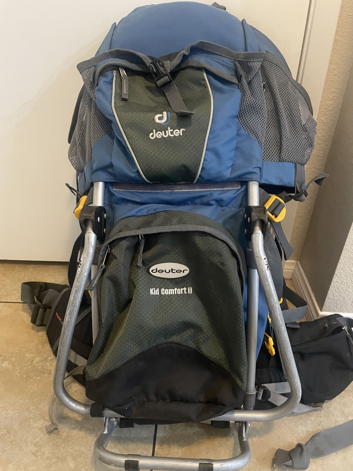Deuter Kid Comfort Hiking Backpack