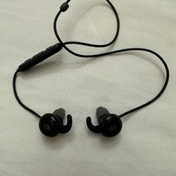 Pre-owned SkullCandy Method Active wireless earphones