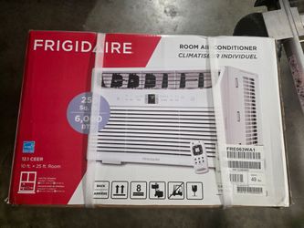 Frigidaire - 115V 6,000 BTU 250 Sq. Ft. Window Air Conditioner with Remote - White