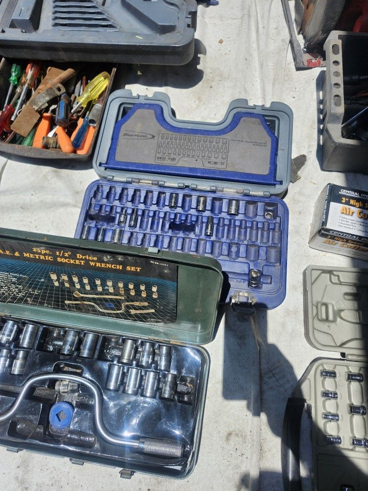 Lotsof Tools Must All Go