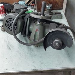Head for a jet tool and cutter grinder