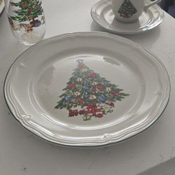 Christmas 8 People Dining Set