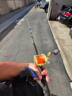 Avet Mxl 5.8:1 reel plus 8ft Pro Sabre  "Stroker" 20-40lb . Both never used