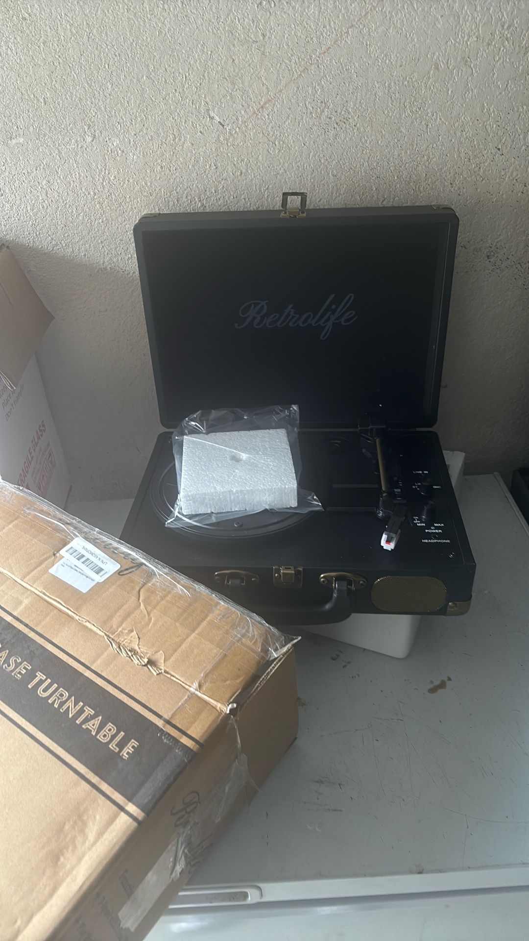 Retro life Suitcase Turntable New