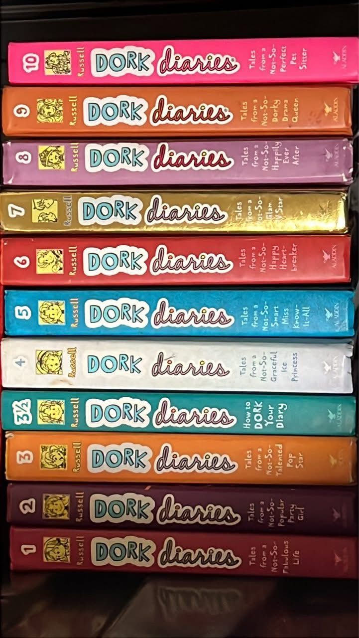 Dork Diaries 1-10 Including 3 1/2!