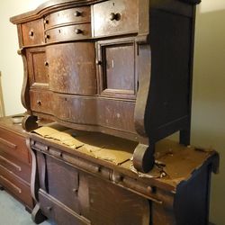 Dressers Antique 