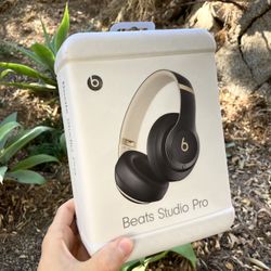 Beats Studio Pro Wireless Bluetooth Headphones Black Gold 
