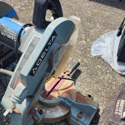 Delta 10-inch compound miter saw