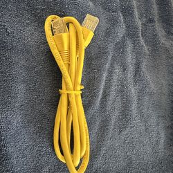 Ethernet cable - 4 ft - yellow