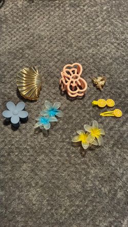 Hair clips