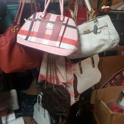 Purses Many Having A Sale. Will Do Discounts If Buy Many