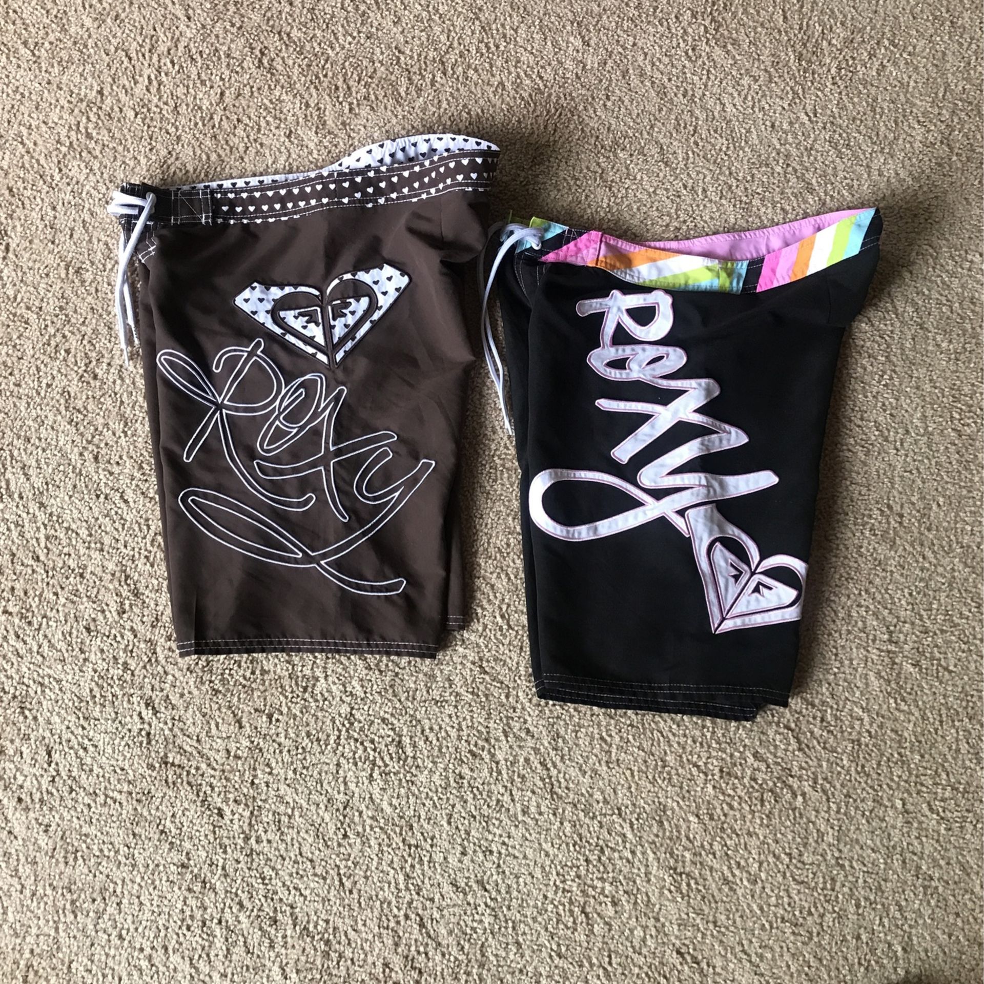 Roxy Board Shorts With Surfboard Wax On Wax Off Comb 2 Pair Size 7