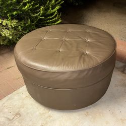 Rolling Ottoman 
