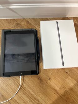 Apple Ipad 9th Generation 64GB - Wi-Fi + Cellular 2021