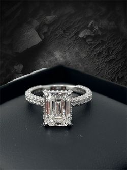 Emerald shape engagement Ring, Pave Diamond 💎