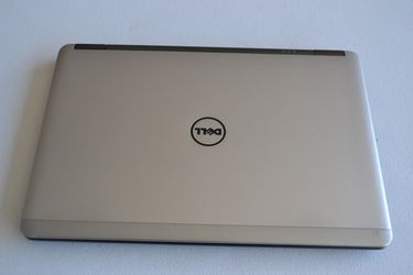 Fast Dell 4th gen Laptop e7440 i5 8GB Ram SSD HDMI 1080p Live TV