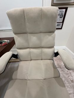 Beige High-Back Executive Office Chair – Padded & Comfortable