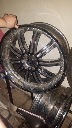 kmc 24s 6lug no tires couple small bends but held air could be perfect fixed for 200 or less only 2 have small bend