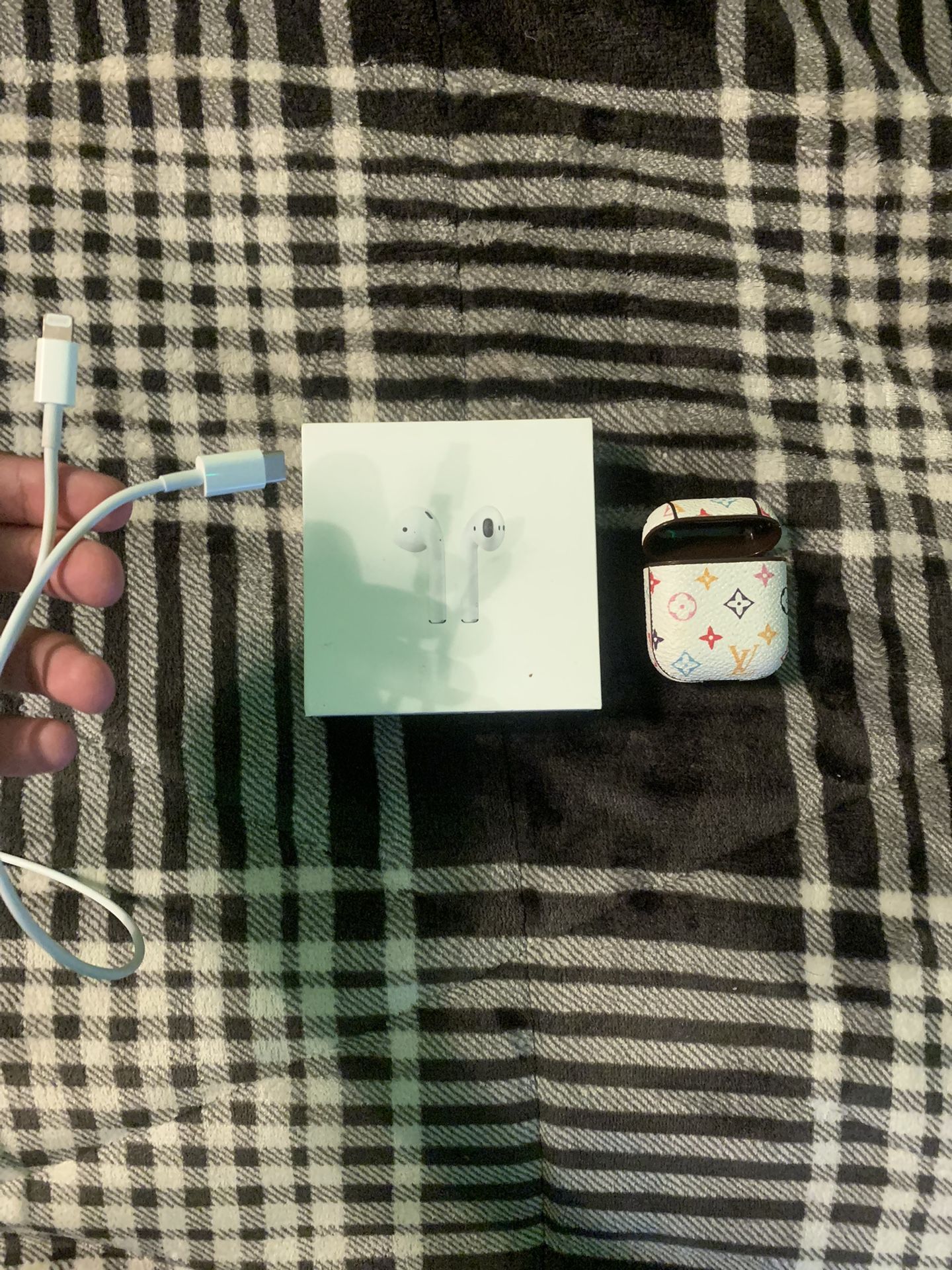 Apple AirPods Generation 2