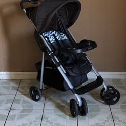 LIKE NEW EVENFLO BABY STROLLER!!!!