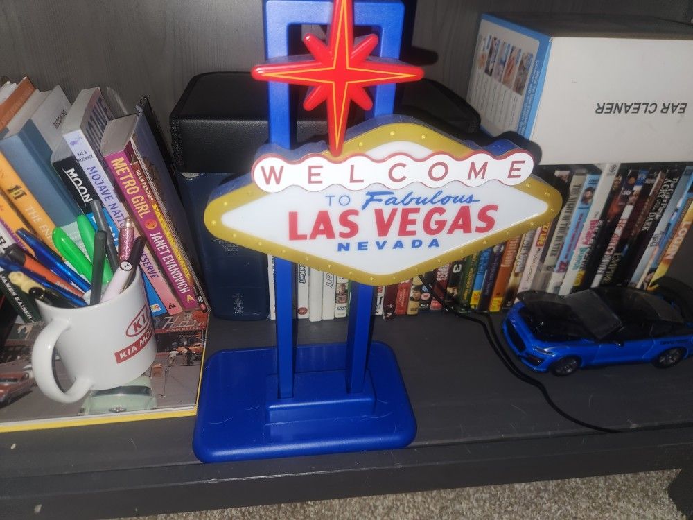 Minture Lasvegas Sign