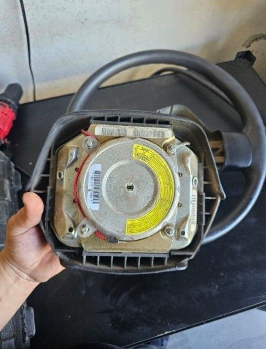 2000 Jeep Wrangler complete steering wheel